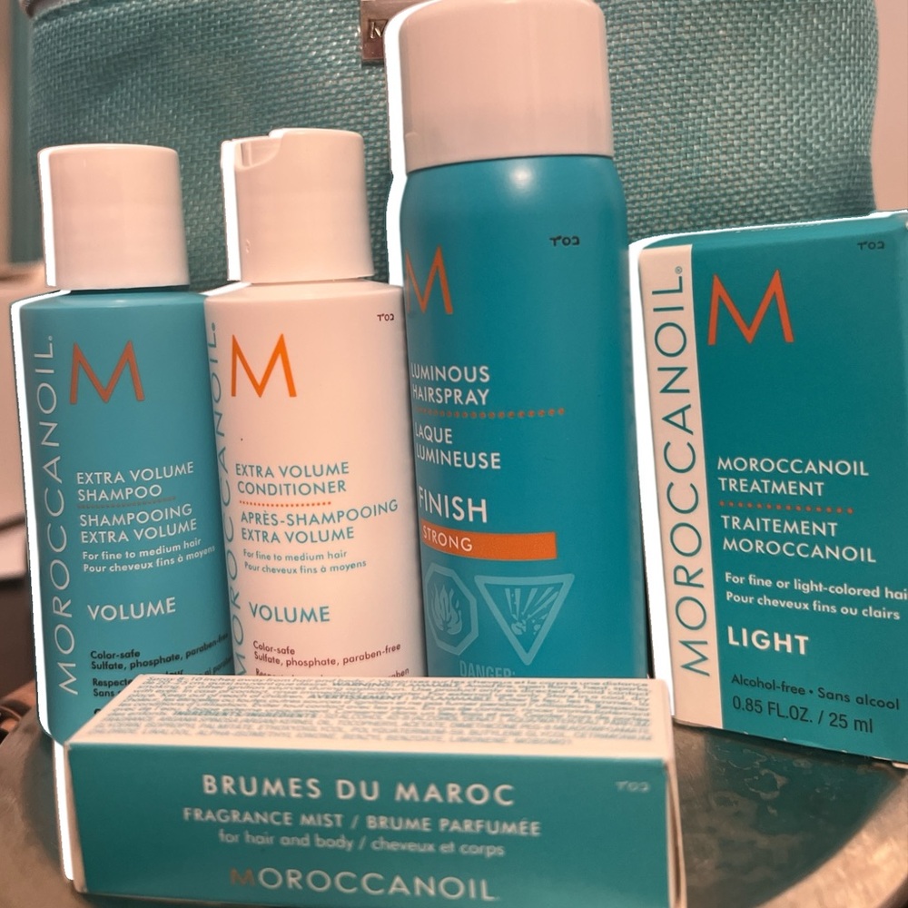Moroccanoil 6 Piece Travel Set - Shampoo, Conditioner, Hairspray, Oil & Bag
NEW